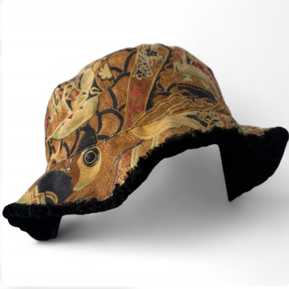 Chico’s Reversible Bucket Hat